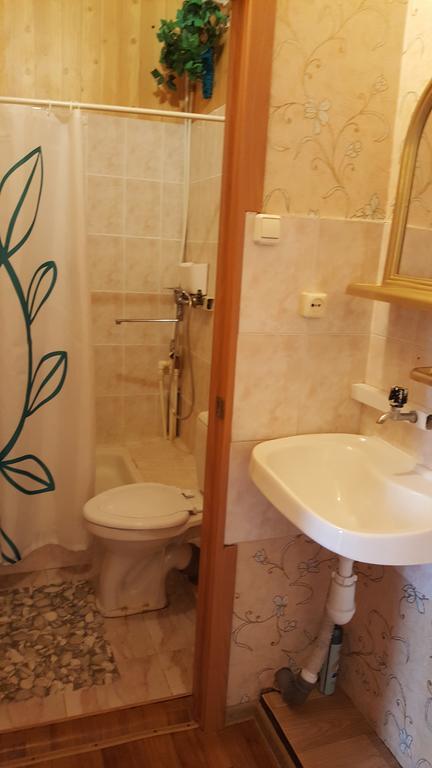 Guesthouse Ilona Йейск Екстериор снимка