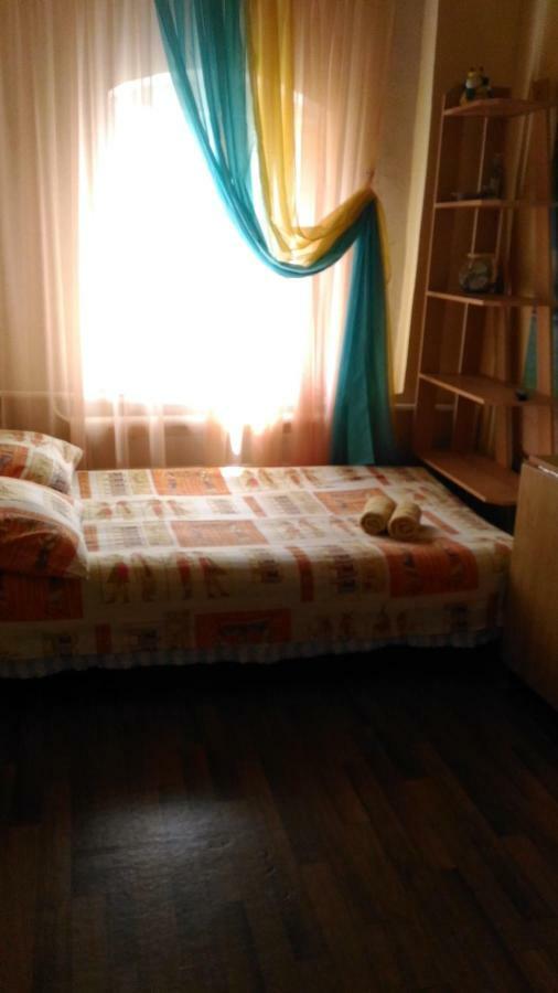 Guesthouse Ilona Йейск Екстериор снимка